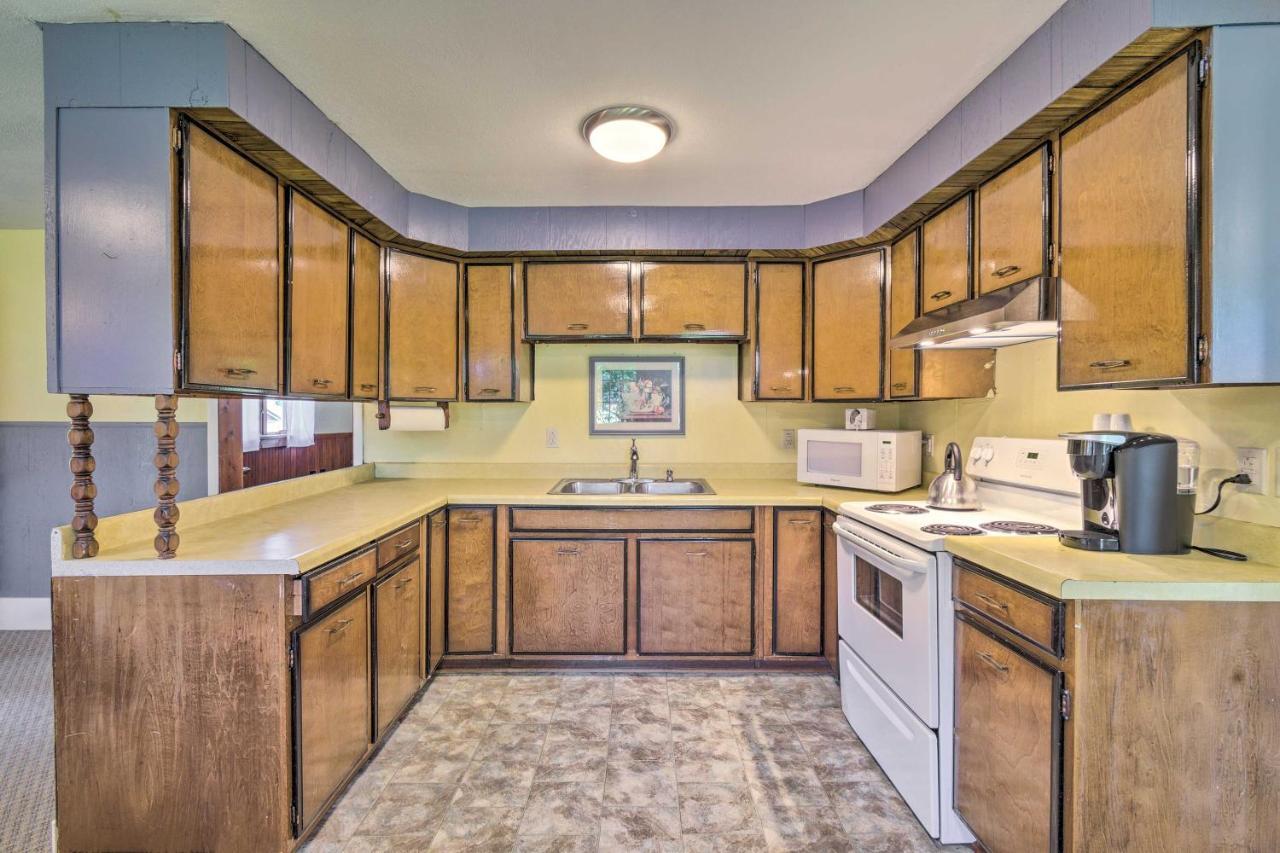 Charming Stanley Home With Yard, 7 Mi To Seneca Lake เจนีวา ภายนอก รูปภาพ